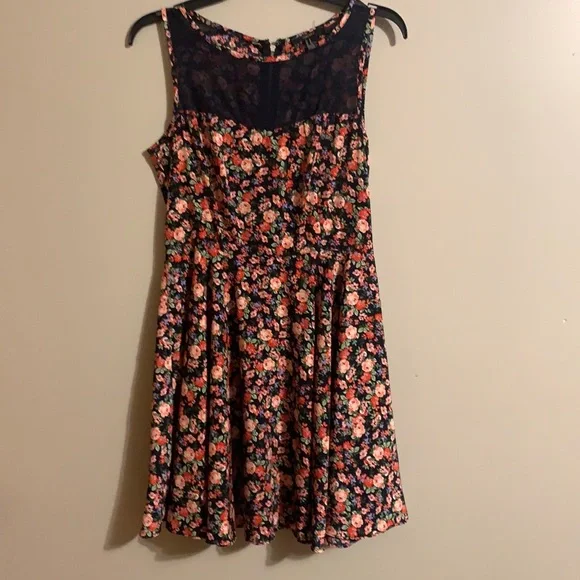 Forever 21 | Dresses | Forever 2 M Floralnavy Print Fit And Flare Style  Zipper Detail On Back | Poshmark